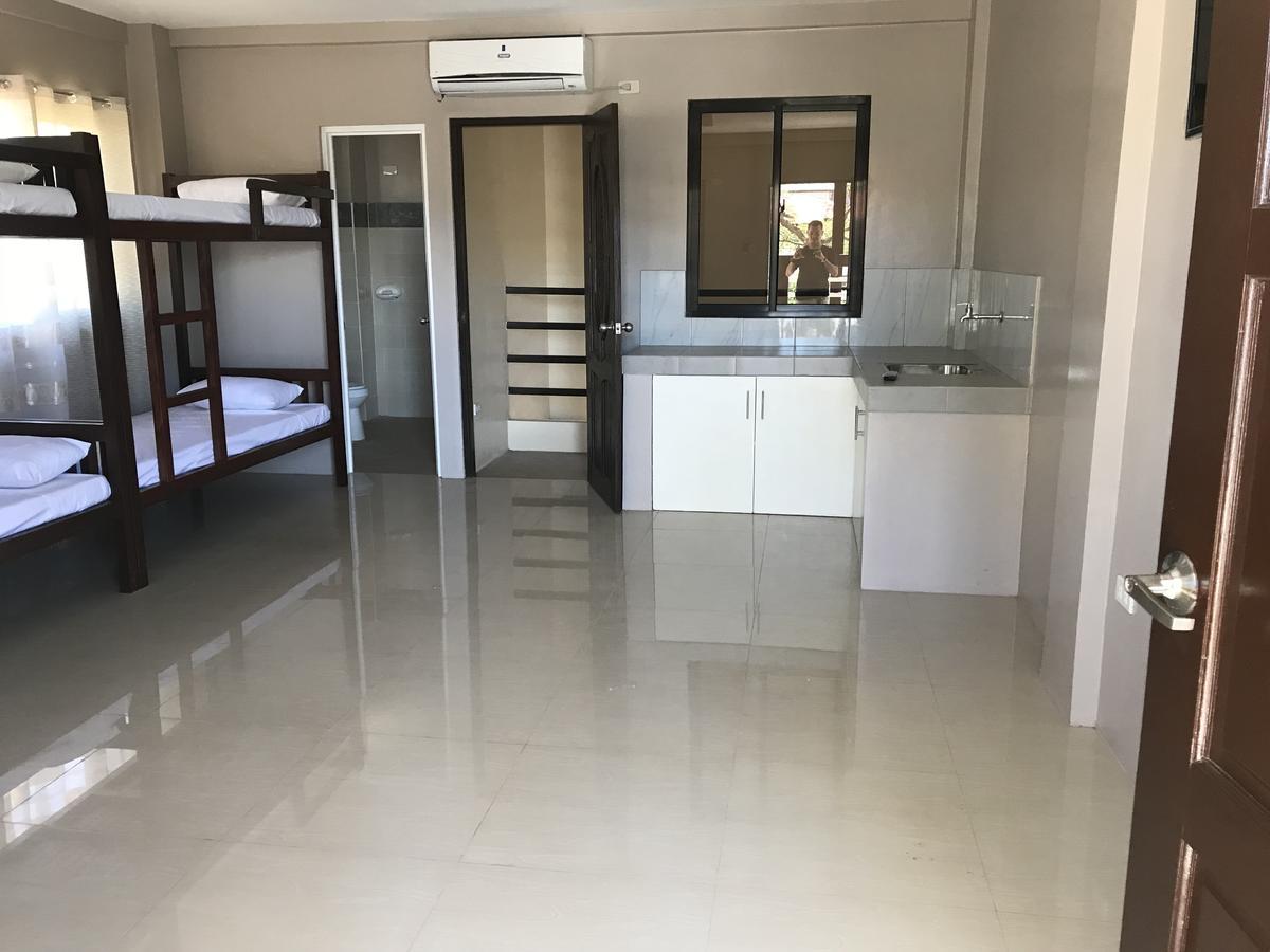 Reddoorz El Senor Jesus Apartelle Vigan Ilocos Hotell Exteriör bild