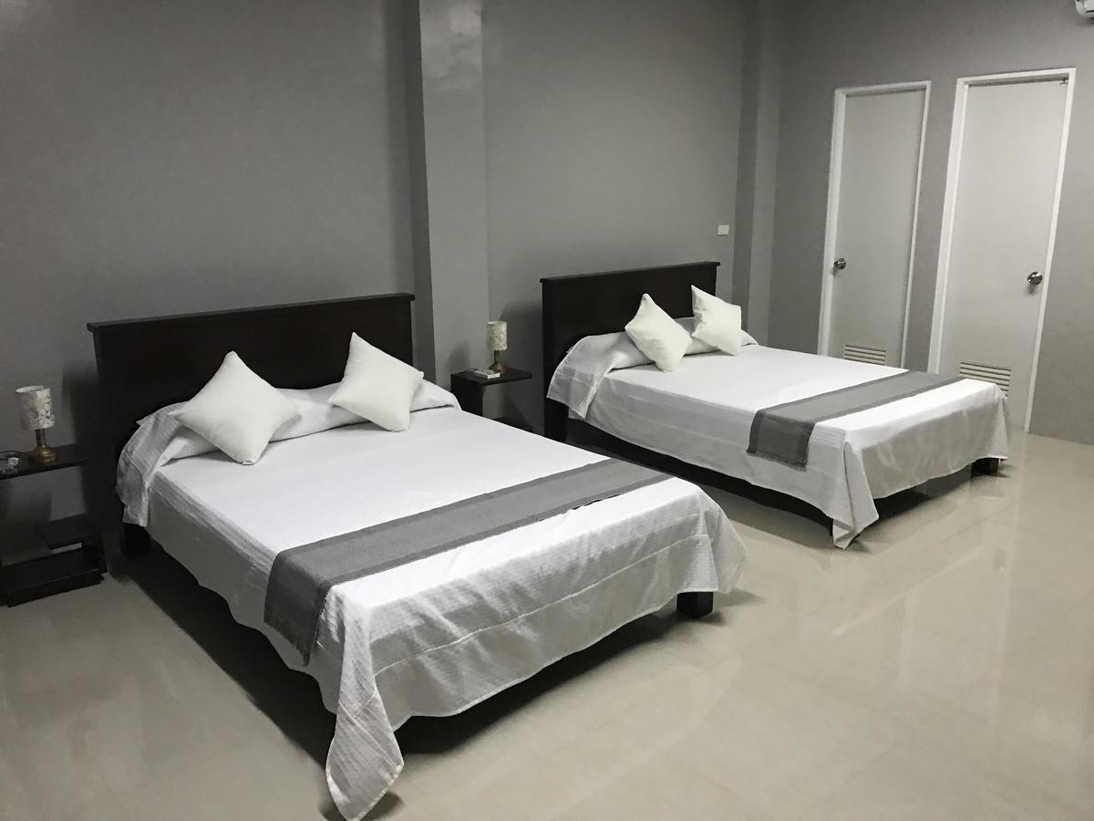 Reddoorz El Senor Jesus Apartelle Vigan Ilocos Hotell Exteriör bild