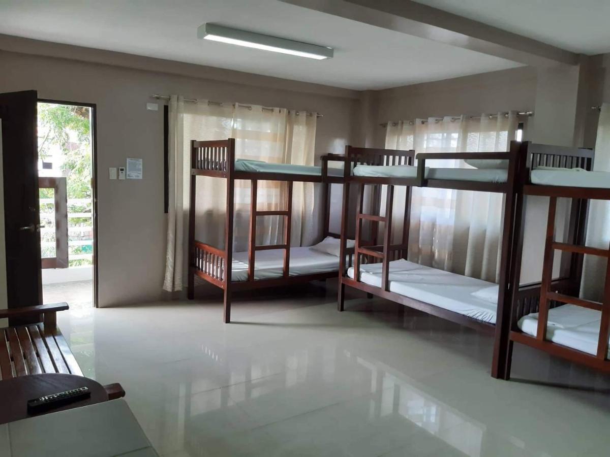 Reddoorz El Senor Jesus Apartelle Vigan Ilocos Hotell Exteriör bild